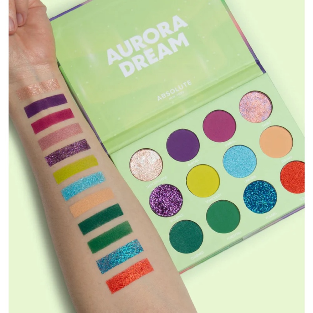 Aurora Dream Eyeshadow Pallet | Absolute New York Makeup | glitter eyeshadow